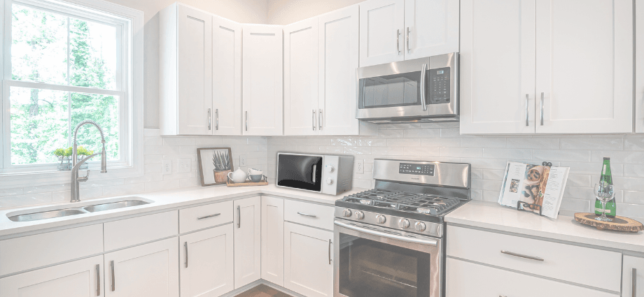 Energy-efficient Microwaves Image
